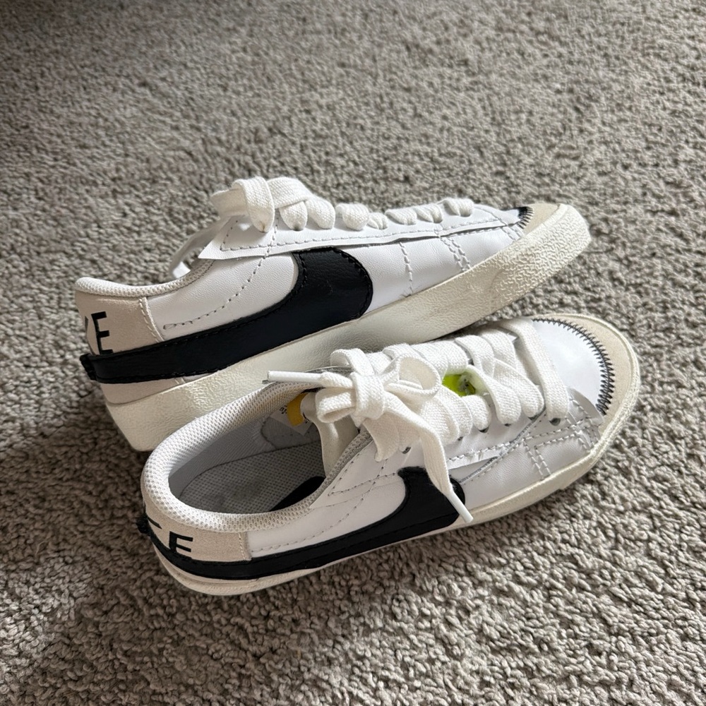 Nike Blazers Low